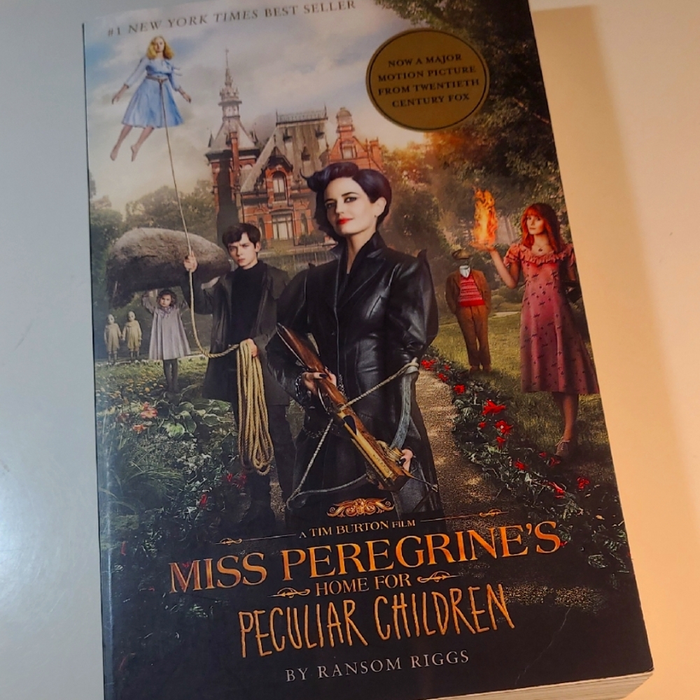 Miss Peregrine's Home for Peculiar Children Book By Ransom Riggs